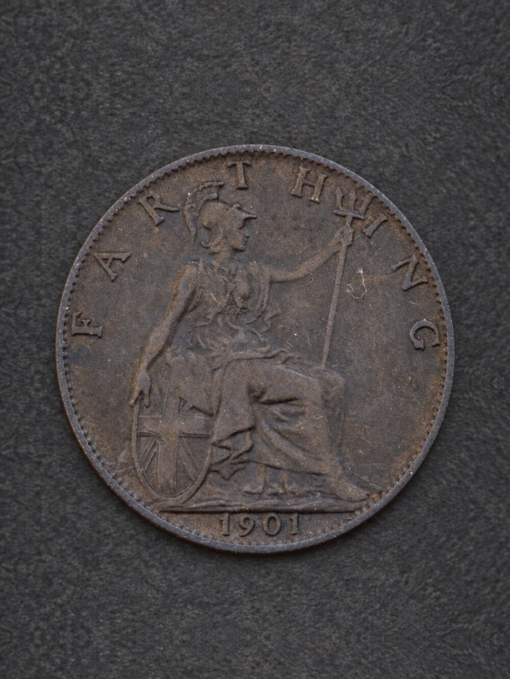 1901 Great Britain Farthing Queen Victoria Veiled Head Bronze Coin KM#788